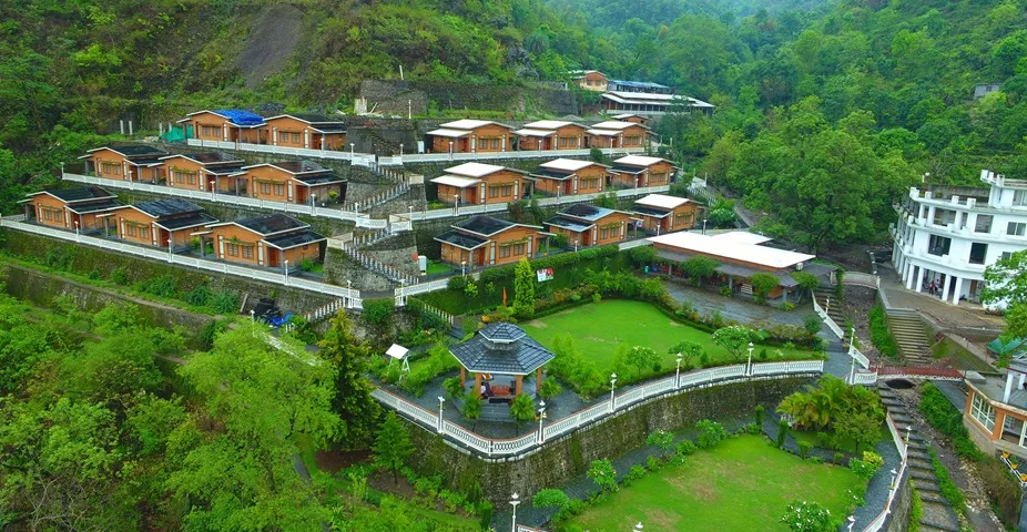 200 hour yoga teacher training india rishikesh yogpeeth